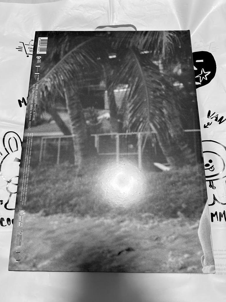 [USED] TYPE 1 BTS V Taehyung Photobook Pre-order Bonus Phone Tab Included