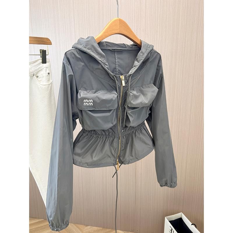 

Бренд Бренд Счетчик Снять Женская одежда Экспорт Большая распродажа Парка с подолом «лепесток лотоса» Большой карман Одежда для защиты от солнца Ветровка Верхняя одежда С капюшоном Picture Color S