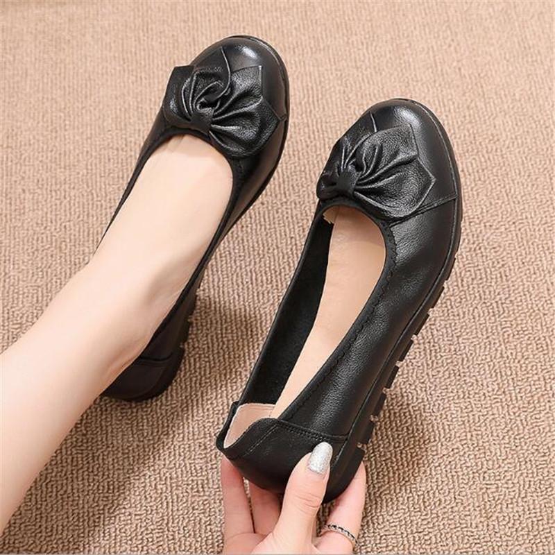 Genuine Leather Flat Sole Women's Shoes Comfortable Soft Sole Cowhide Wedges Mother's Shoes Casual Large Size Women's Shoes