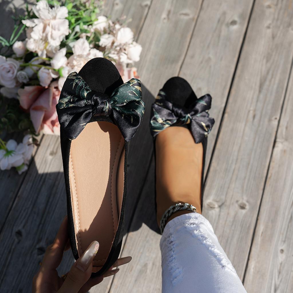 Women Flats Shoes Spring Autumn 2026 New Shoes Women Fashion Lightweight Flat Loafers Shallow Comfortable Outdoor Sneakers Women