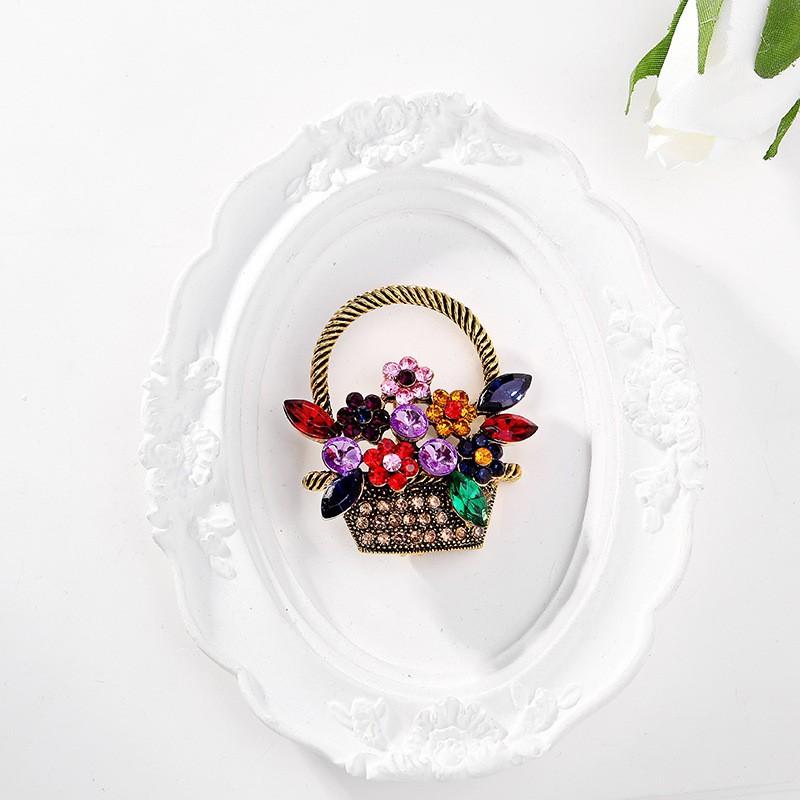 Retro Colorful Crystal Flower Basket Brooches Pins for Women Elegant Vintage Rhinestone Corsage Badges Party Pin Accessories
