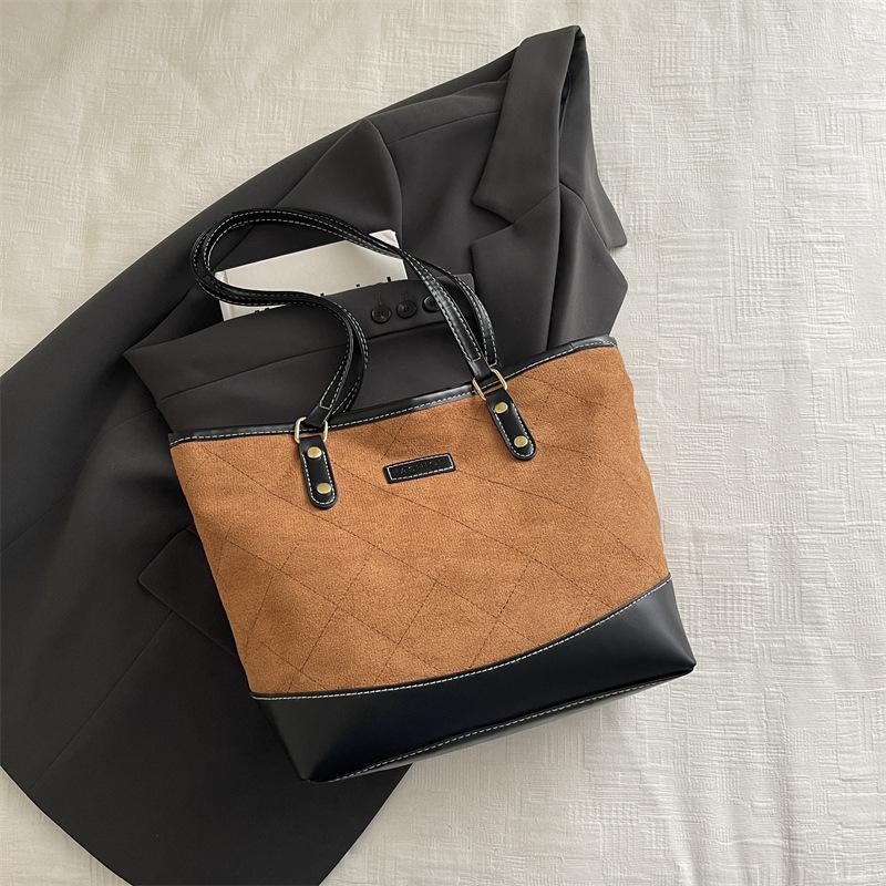 Large-capacity commuter class tote bag autumn popular rhombus splicing advanced atmosphere class bag casual shoulder bag