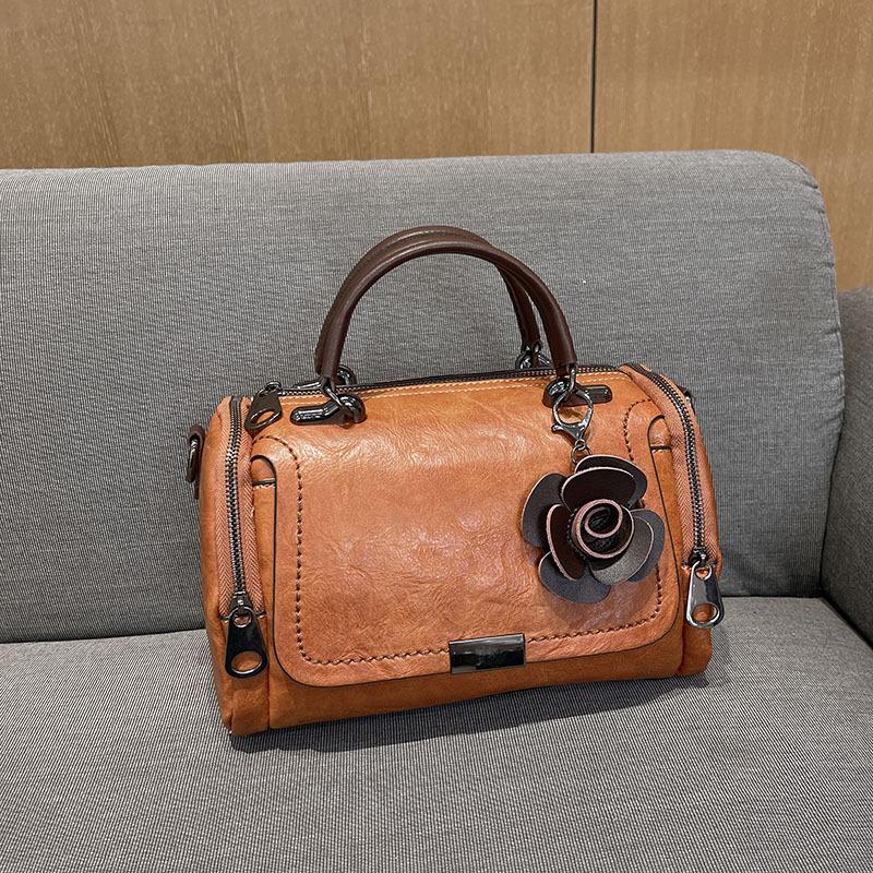 Spring and summer new trendy retro temperament handbag large capacity foreign style versatile Boston bag light luxury European and American style wo