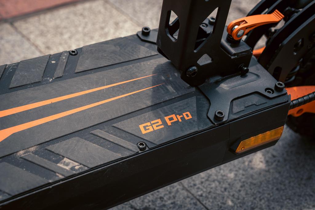 Kukirin G2 Pro 600W Motor 48V 15.6AH Battery Electric Scooter 6-light Safety System 45 Km/h Speed 58 KM Range 9" Tires E-Scooter