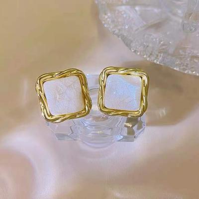 Punk Geometric Pattern Square Resin Stud Earring for Women Gold Color Earring Jewelry Simple Valentine's Day Gift