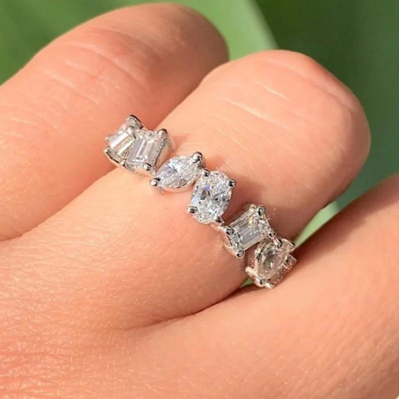 Huitan Luxury Cubic Zirconia Rings Women Silver Color High-quality Female Accessories Wedding Engagement Party Statement Jewelry