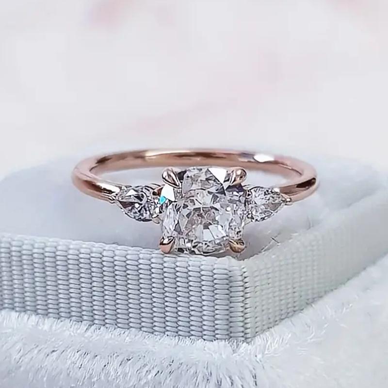 Huitan Pierścionki z cyrkonią sześcienną w kształcie poduszki dla kobiet Modny, minimalistyczny design Akcesoria ślubne Pierścionki zaręczynowe Gorąca cyrkonia