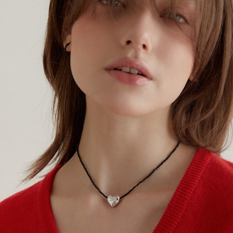 TATIANA Black Shiny Heart Bead Necklace NZ2150