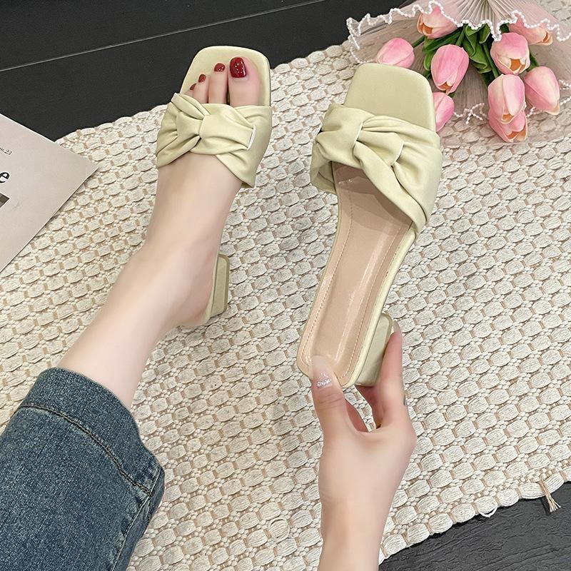 

High heels women s new models in summer 2025, square head thick heels, sandals women s versatile word with fairy style slippers 40