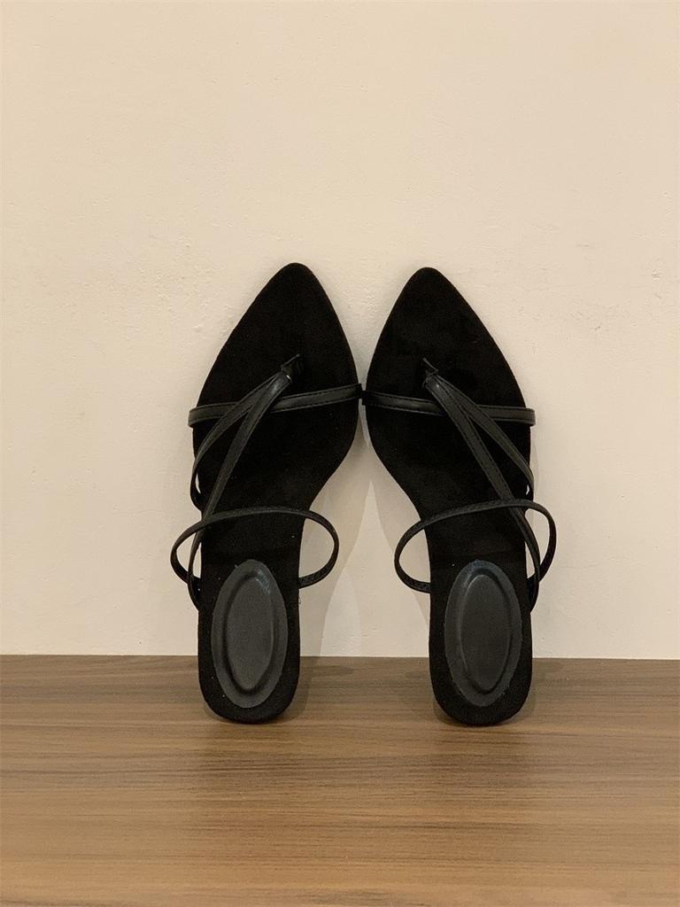 Coarse-heeled silver French pointed-toed strappy sandals fairy shoes 2025 new summer skirt toe Roman shoes