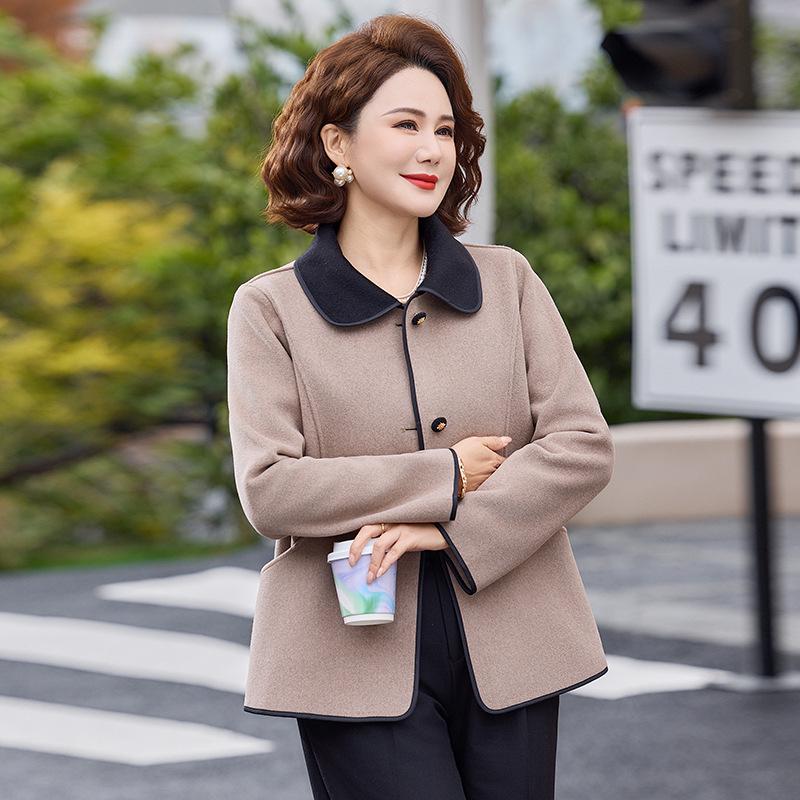 

New 2026 Fashionable Spring Outerwear: Stylish Slimming Lapel Top for Middle-Aged and Elderly Women 5XL (for 145-165 kg)