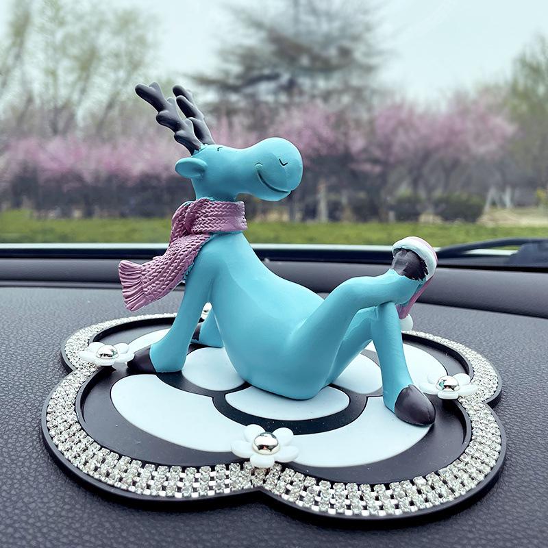 Luxury Diamond Pearl Aromatherapy Deer Ornament for Car Interior - Elegant Unisex Design