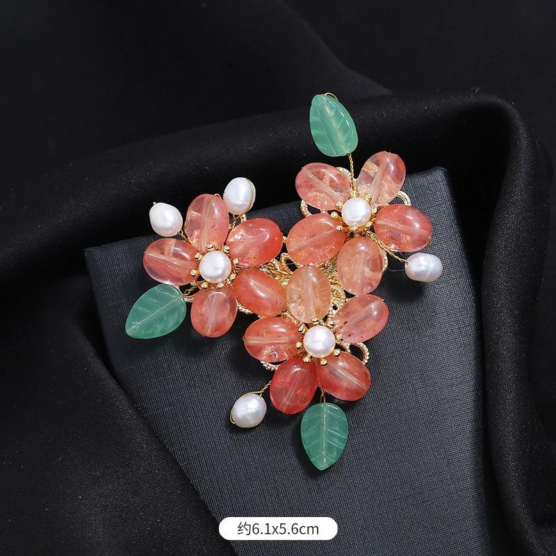 Original Heavy Handmade Natural Crystal Shell Corsage Women's Luxury Atmosphere Retro Elegant Brooch Jacket Coat Accessories