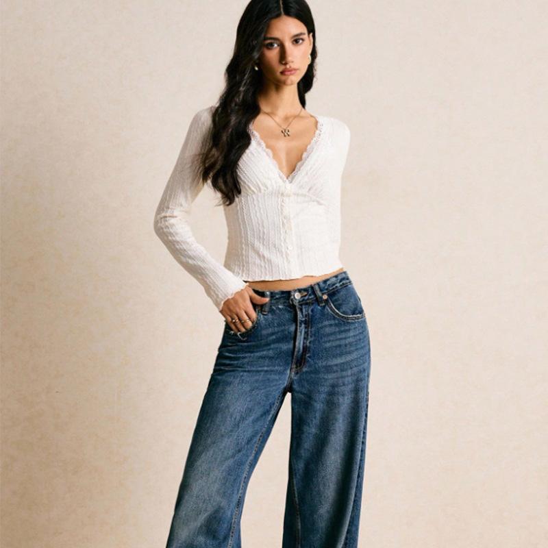 Women's V Neck Lace Trim Long Sleeve Top Slim Fit Wavy Textured Knit Button Front Crop Tee