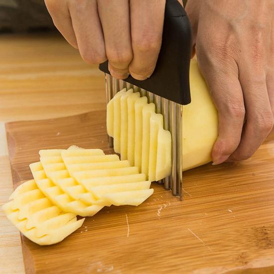 2Pcs Stainless Steel Crinkle Cutter for Potatoes Wave Blade Knife for Curly Fries Vegetable Chips Ergonomic Essential Kitchen Tool for French Fries