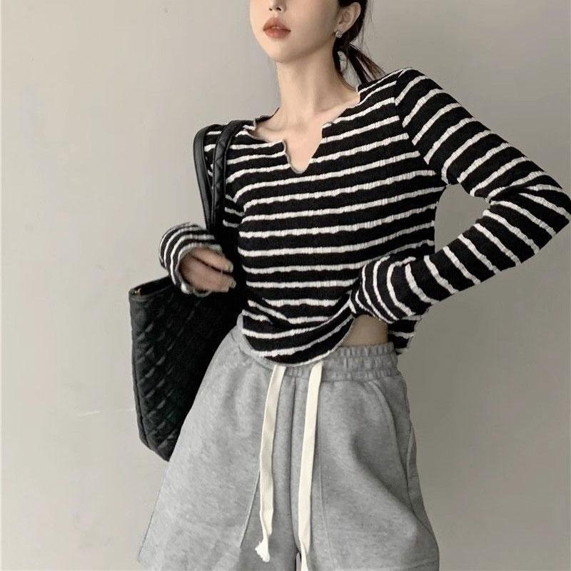 Irregular V-neck Striped Long-sleeved T-shirt Women's Autumn Winter New Slim Bottoming Shirt Short Top