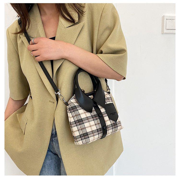 Creative Cloth Design Women Shoulder Bags Ctrast Color Plaid Ladies Crossbody Bag Funny Portable Versatile Female Handbags