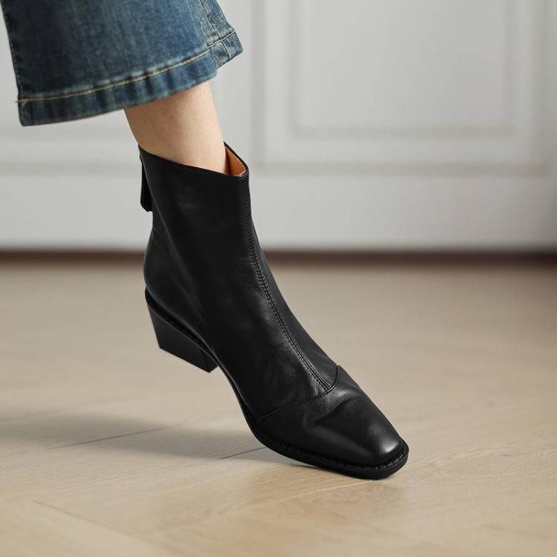 Korean version of medium heel leather pointed fashion boots women's large size square heel comfortable cowhide women's boots rear zipper medium bo