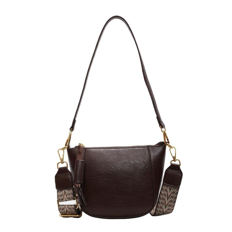 Wide shoulder strap retro bucket bag women's new versatile commuter shoulder messenger bag