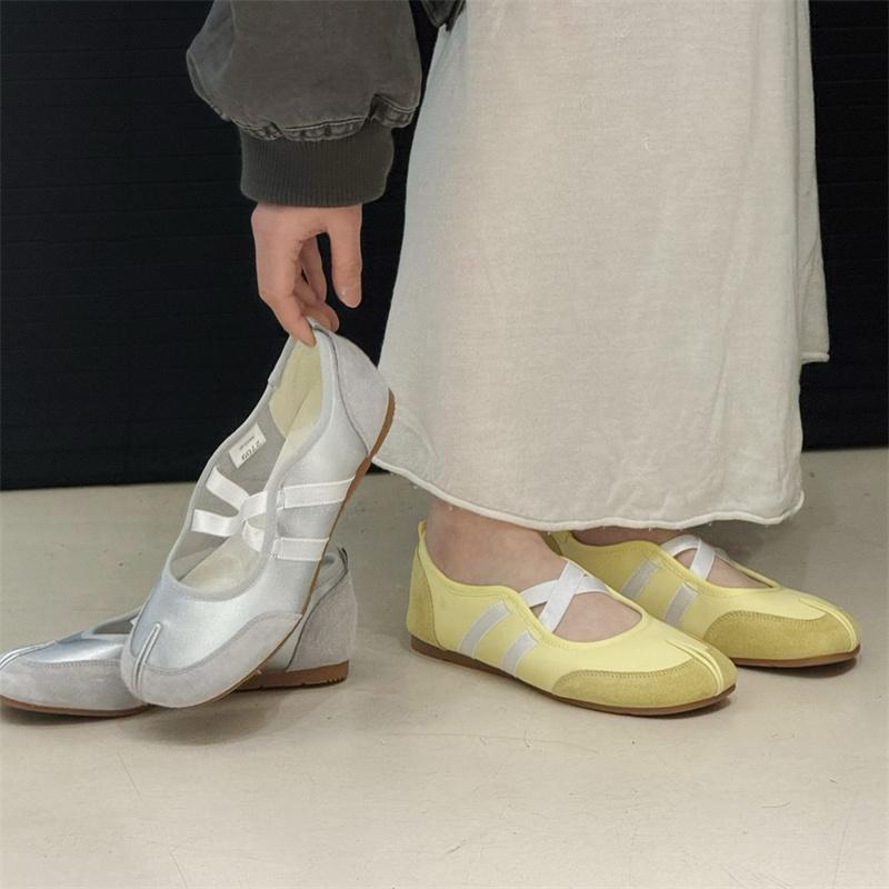 Fashion IPPEUM Tabi Sneakers Women Shoes Red Yellow 2025 New Fashion Split Toe Ballet Flats