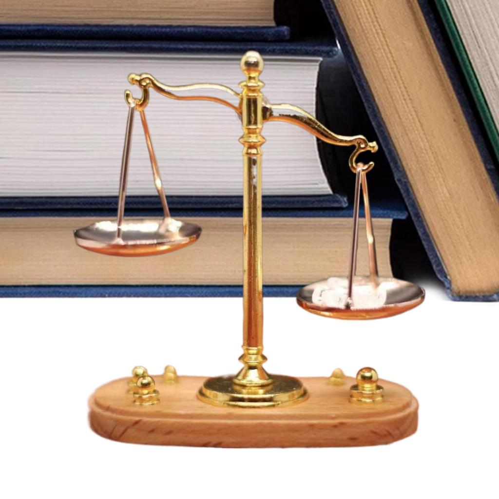 1:12 Miniature Balance Scale - Retro Small Dollhouse Decoration for Bathroom, Kitchen, Living Room, Bedroom, Classroom Display