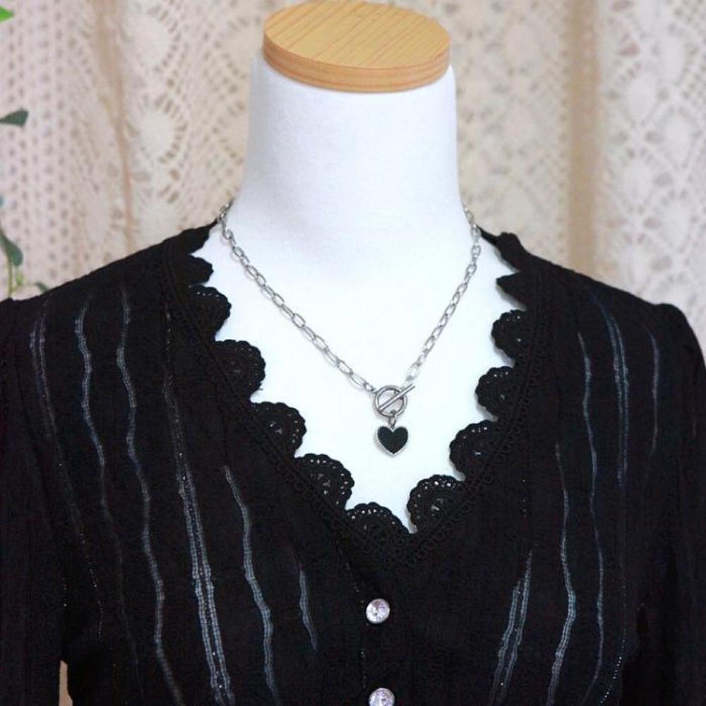 

Black Heart Toggle Bar Chain Surgical Steel Necklace (S8872867)
