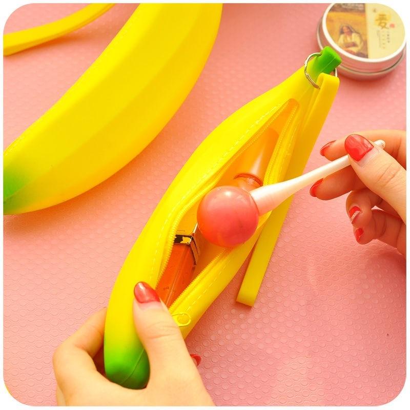 Men Women Girls Novelty Silicone Portable Banana Coin Pencil Case Purse Bag Wallet Pouch Keyring