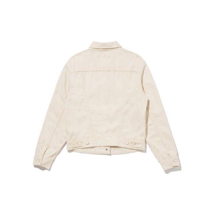 Levis Jednobarevná džínová bunda s klopovým límcem a jednořadým zapínáním Dámské svrchní oblečení Bílá A7548-0000