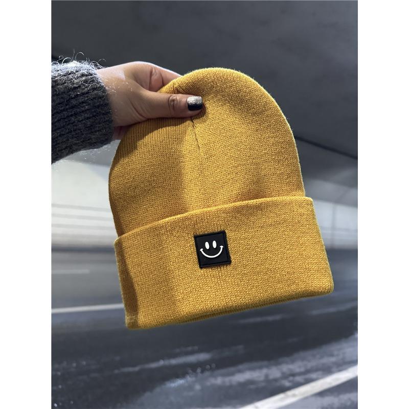 

Шапка с этикеткой в виде смайлика женская зимняя однотонная вязаная шапка для улицы, повседневная, универсальная, теплая шерстяная шапка, мужская шапка-мешок на голову, шапка от холода M（56-58cm） жёлтый