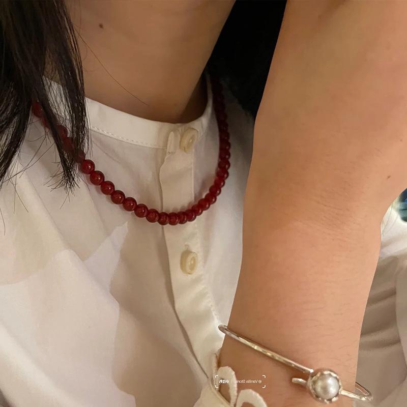 Women's Elegant Red Agate Beaded Choker Necklace: Retro, Luxurious & Versatile Fashion Accessory