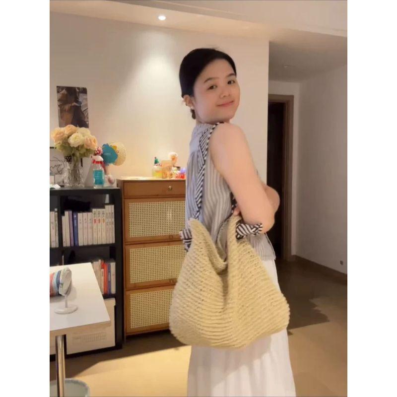 

Сумка из соломы Bai Tiya Summer 2025 Новая в ленивом стиле, дорожная, на плечо, сумка-тоут, пляжная сумка для отпуска на море Beige White