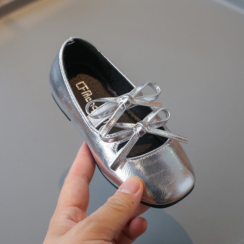 Scarpe da Principessa con Fiocco Autunno 2025: Dolce, Luminoso Pelle Stile Coreano per Bambine