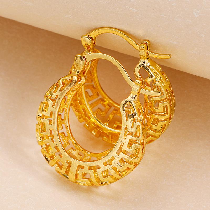 New Gold Color Oval Hollow Out Metal Hoop Earrings For Women Girls Vintege Ethnic Style Charm Jewelry Birthday Gifts