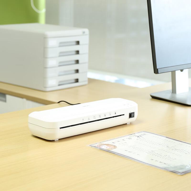 Deli A4 Thermal Laminator CN plug (adapter included)