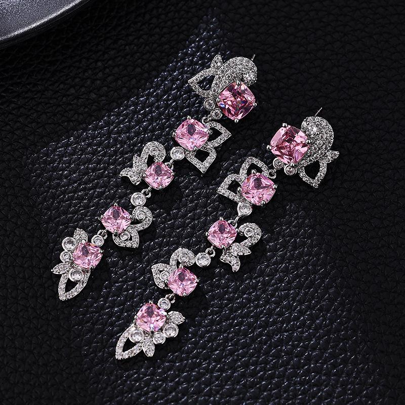 Корейские серьги-пусеты из серебра S925 с кисточкой и подвеской с полным бриллиантом