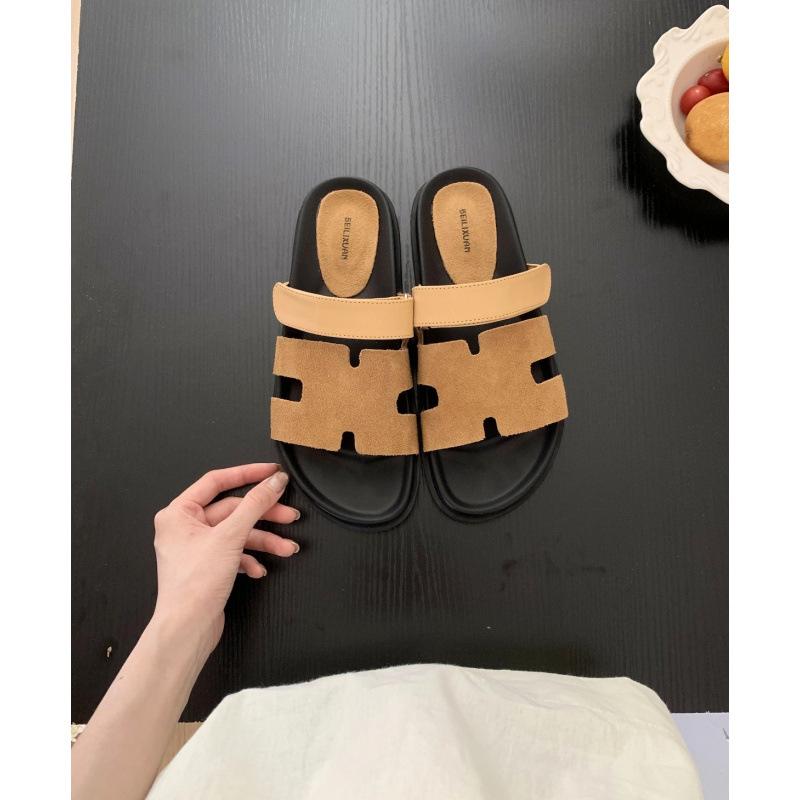 

Новые женские кожаные шлепанцы на толстой подошве с ремешком на липучке и надписью, как у второго дяди H 37 верблюд