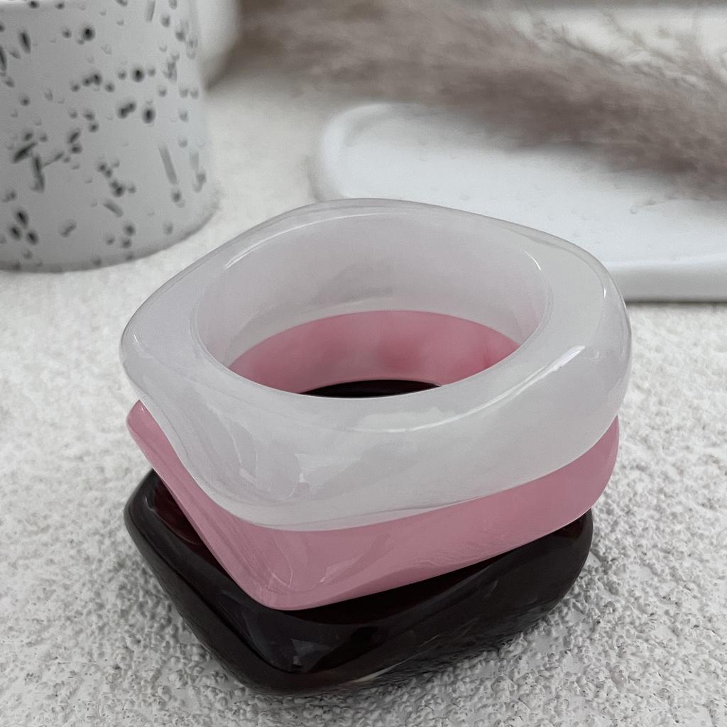 Salircon Vintage Round Resin Bangle for Women Big Irregular Wide Bracelet Ladies Bohemian Beach Acrylic Bracelet Bangles Jewelry