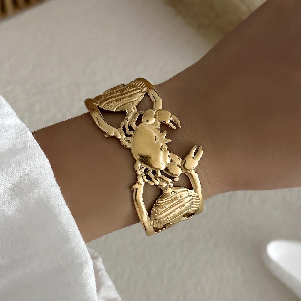 Vintage Stainless Steel Ocean Series Bangle for Women Gold Color Shell Starfish Conch Turtle Bracelet Boho Beach Party Jewelry