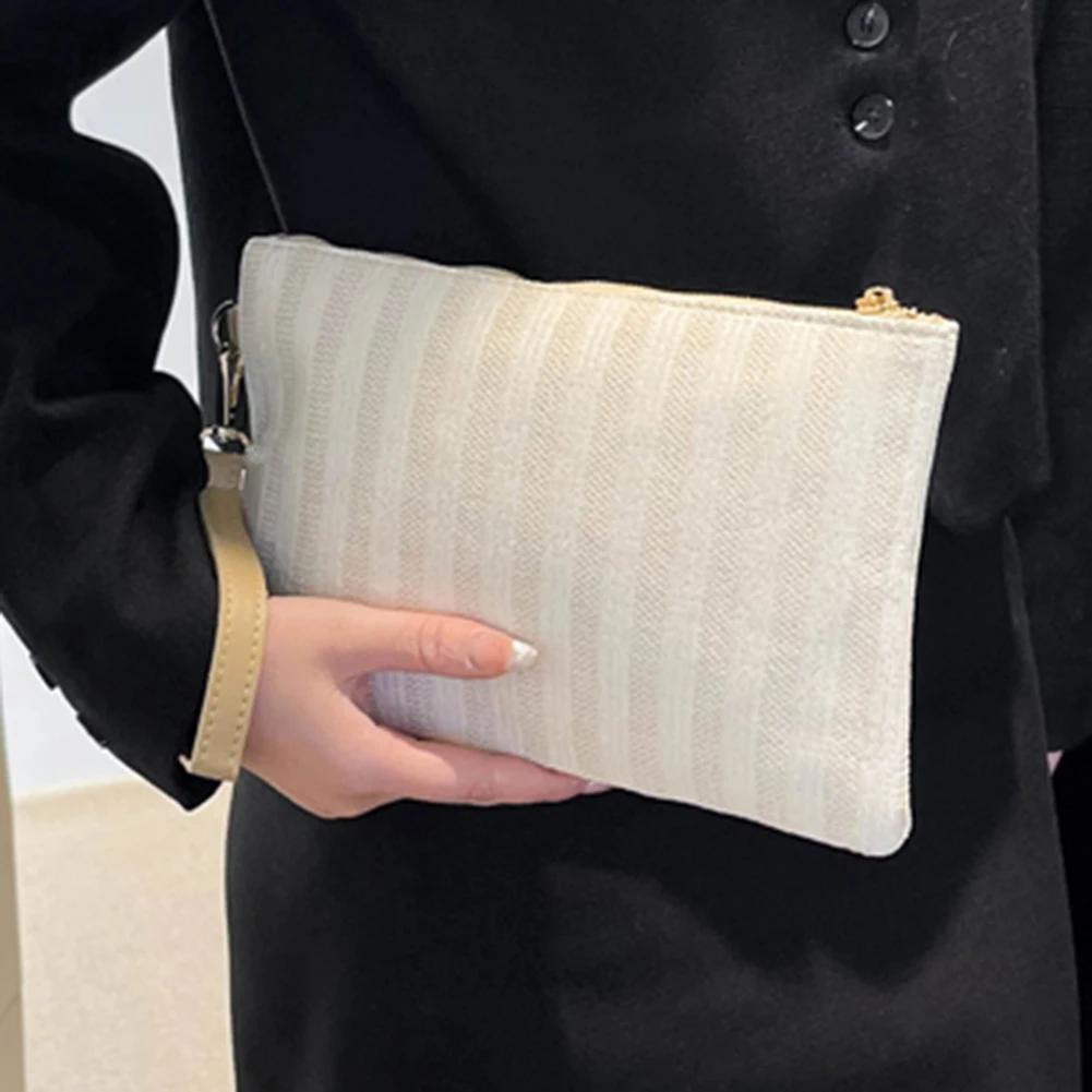 2025 Summer Straw Clutch Purse Bohemian Colorful Striped Wristlet Bag Hand-Woven Chic Hobo Bag Women's Retro Chain Crossbody Bag