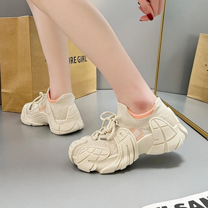 Fashion Women's Fashion Mesh Breathable Sports Style Woven Shoes Women's Comfort Versatile Outdoor Non Slip Flat Shoes Zapatillas Mujer