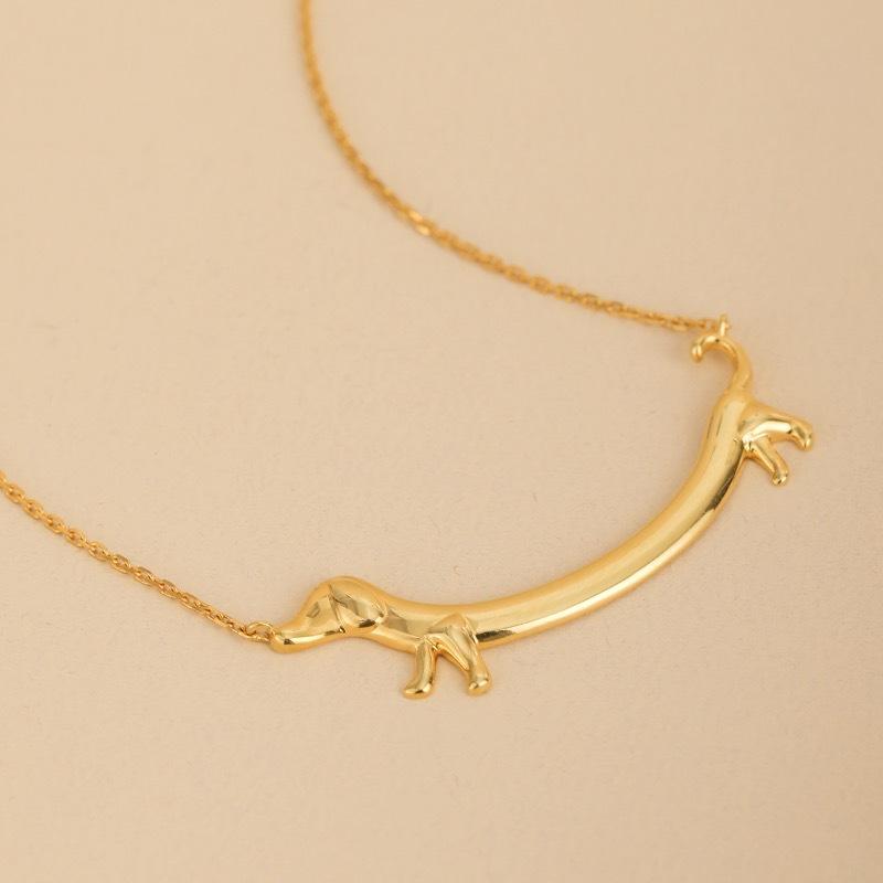 New Dachshund Cute Dog Necklace, Fashion and Creative Niche Collarbone Chain for Women