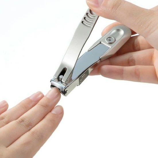 GREEN BELL Takumi No Waza Green Bell Stainless Steel Premium Nail Clippers with Metal Catcher
