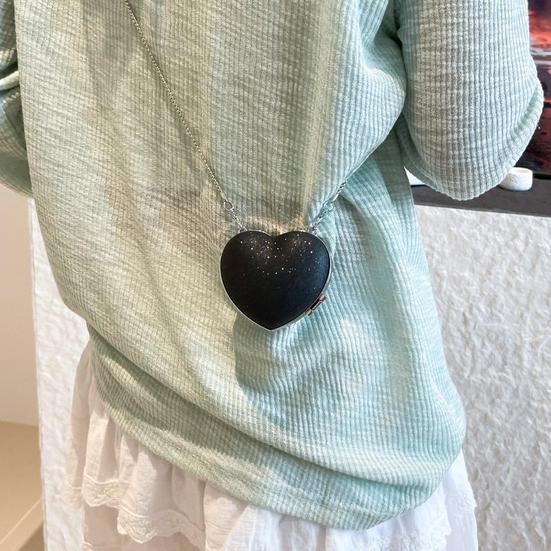 Summer new shoulder heart bag niche chain portable messenger bag fashion dinner bag women's chain bag