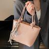 2025 popular new niche simple wind hand carrying bucket bag Korean version casual versatile commuter fashion messenger bag women