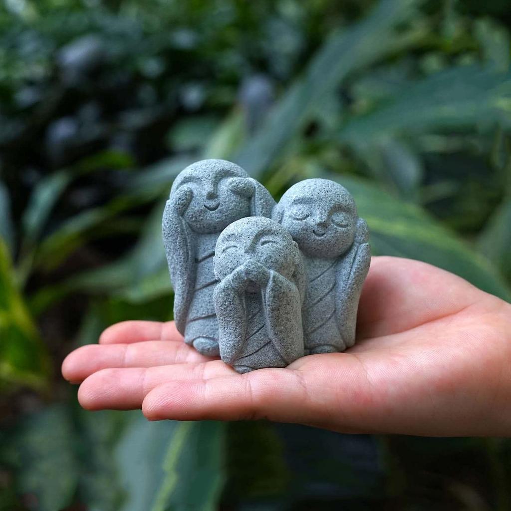 WOWTAC Jizo Statue Set, a Soothing and Cute Small Figurine, a Jizo Guardian Deity, Made of Granite, Perfect for Wishing Happiness and Good Fortune,