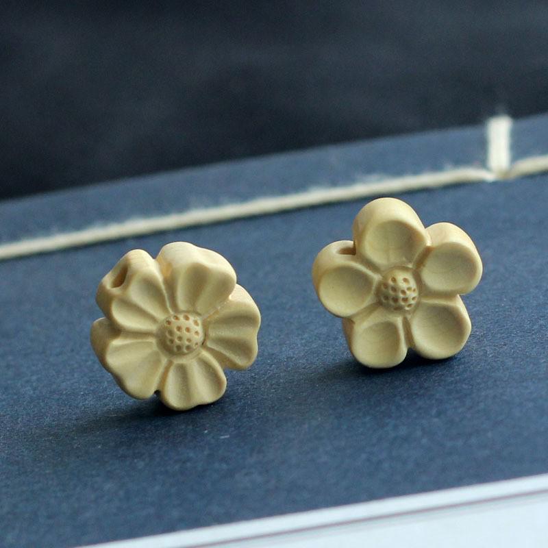 Hand-Carved Boxwood Plum Blossom Pendant with Five and Ten Petal Flowers for DIY Jewelry Ten-Petal