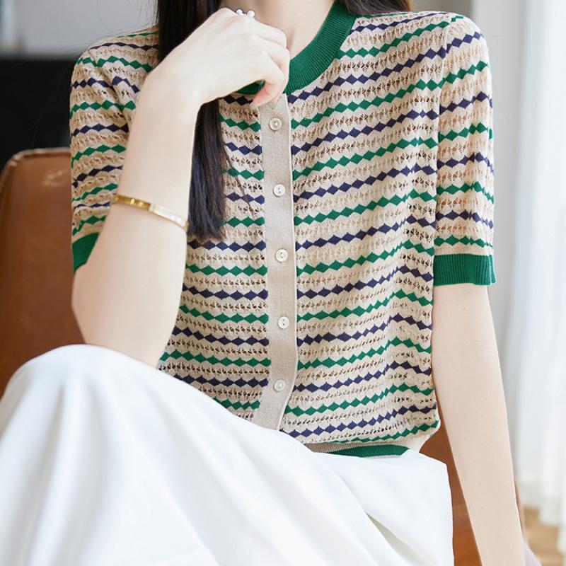 

Вязаный кардиган с короткими рукавами и ажурными полосками для женщин, с круглым вырезом, который делает их моложе. XL зелёный