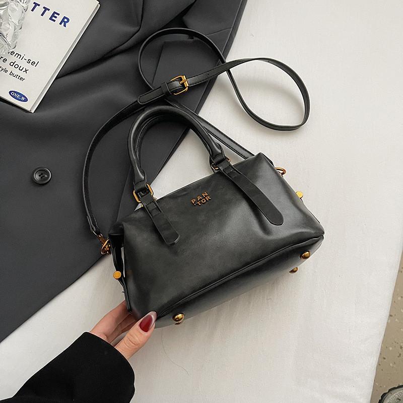 IELGY Ladies Messenger Bag Autumn Winter Retro Simple Pillow Bag Portable