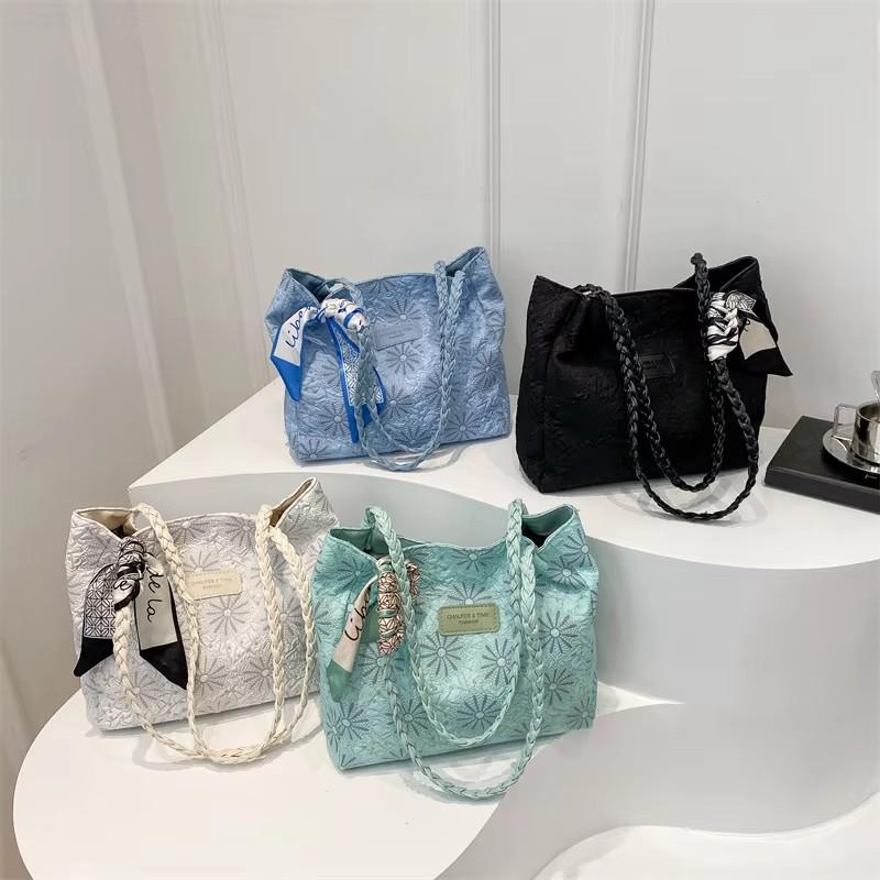 Fashion Embroidery Flower Shoulder Bag Women Large Capacity Ribbon Decoration Handle Bag Casual Commuter Shopping Tote Bag