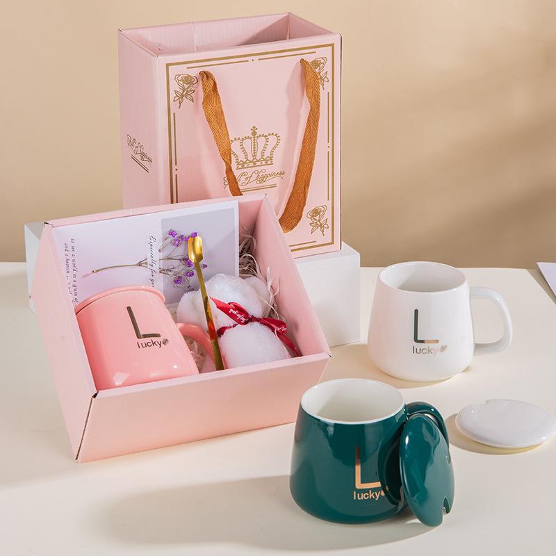 Keramiktasse schlichte Mode Handtasche Geschenkset Handtuch Bär Souvenir Eröffnung praktisches Geschenk Trinkbecher